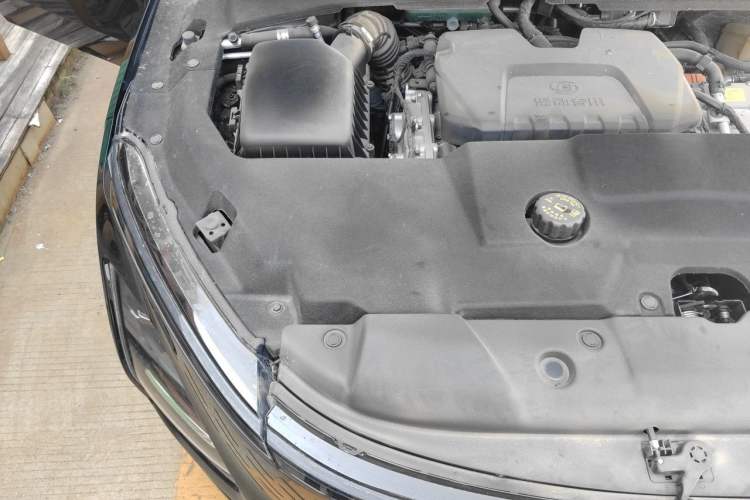 Used Wuling Xingguang 2025 150 km Smart Advanced Version Engine Bay Right