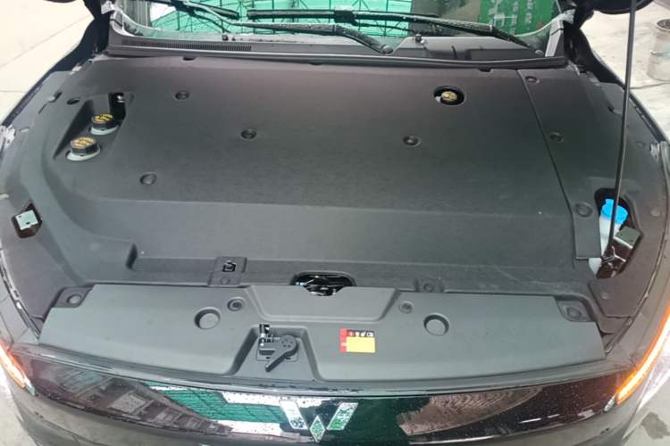 Used Wuling Xingguang 2025 610 km Smart Flagship Version Engine Bay