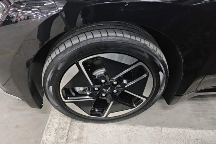 Used Wuling Xingguang 2025 610 km Smart Flagship Version Exterior 4