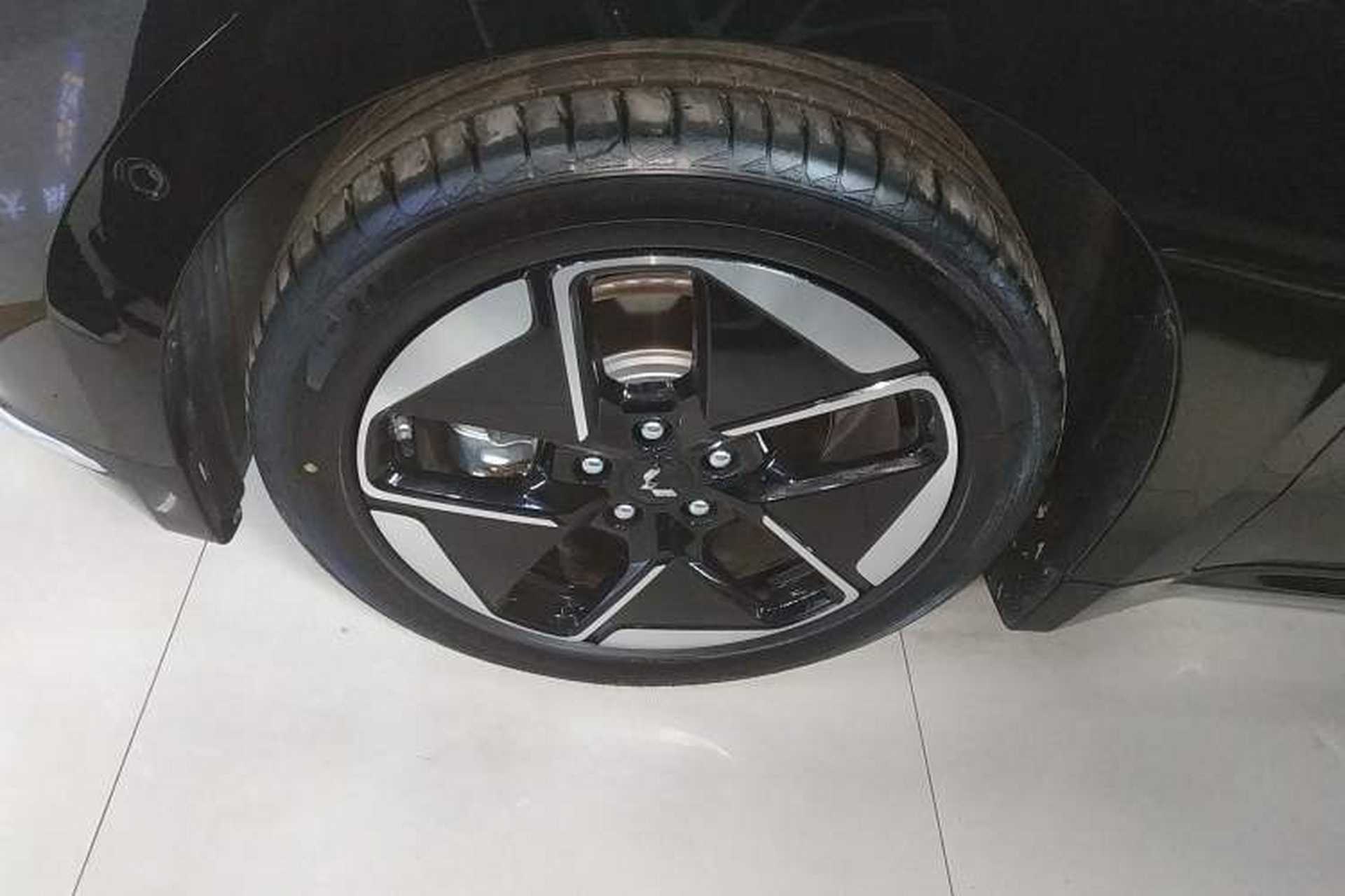 Used Wuling Xingguang 2025 610 km Smart Flagship Version Exterior 4
