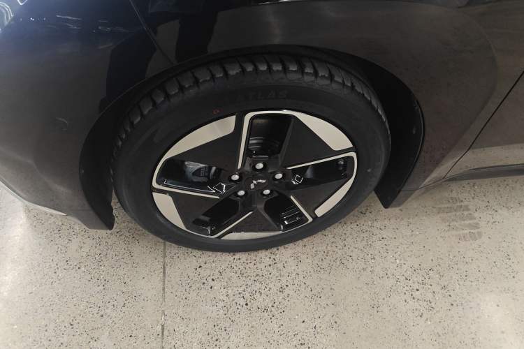 Used Wuling Xingguang 2025 610 km Smart Flagship Version Exterior 4