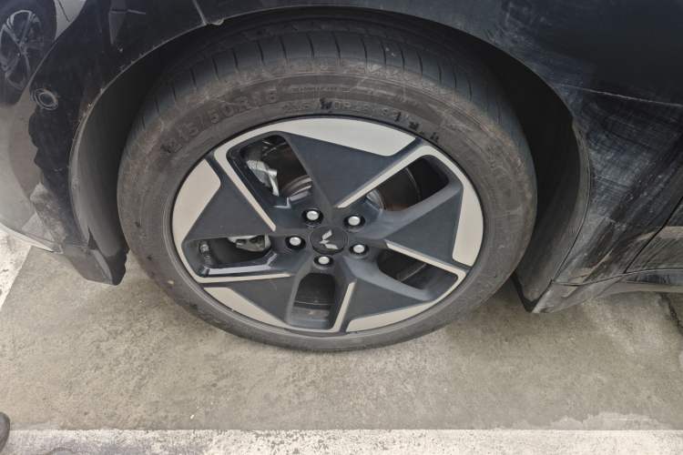 Used Wuling Xingguang 2025 610 km Smart Flagship Version Exterior 4