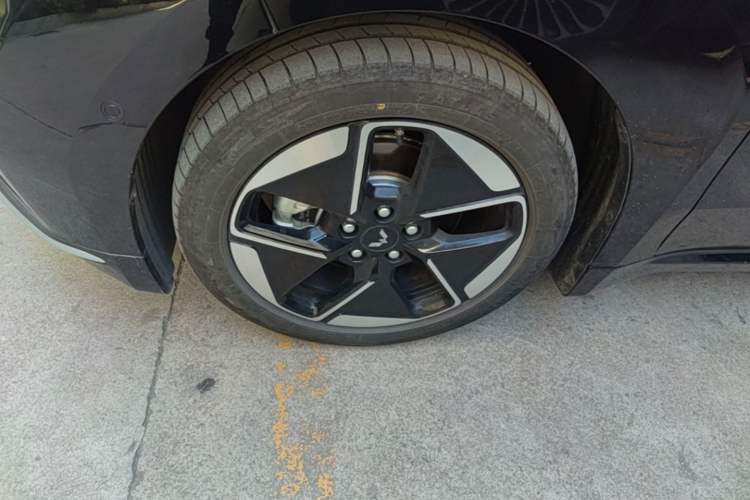 Used Wuling Xingguang 2025 610 km Smart Flagship Version Exterior 4