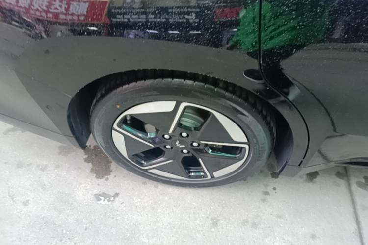 Used Wuling Xingguang 2025 610 km Smart Flagship Version Exterior 5