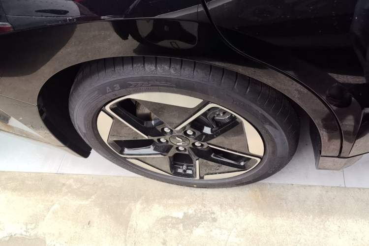 Used Wuling Xingguang 2025 510 km Advanced Smart Version Exterior 5