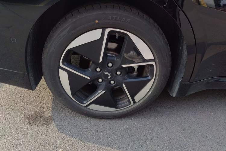 Used Wuling Xingguang 2025 610 km Smart Flagship Version Exterior 5
