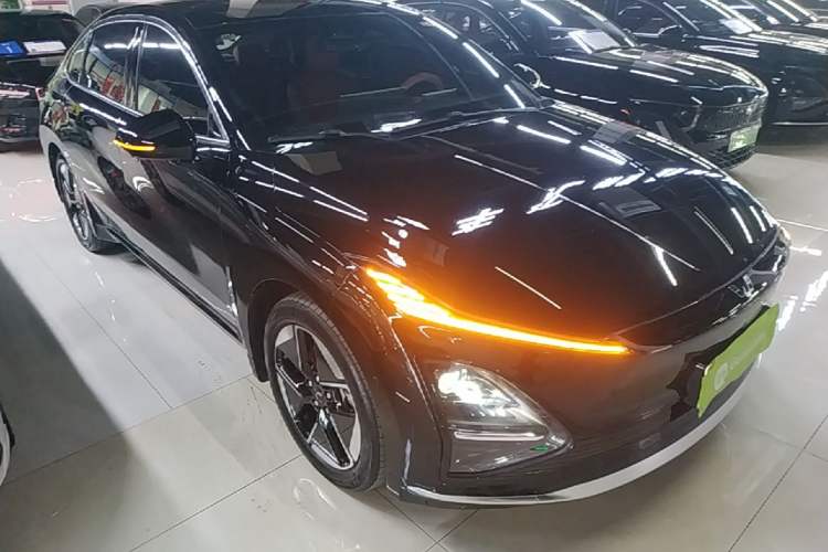 Used Wuling Xingguang 2025 610 km Smart Flagship Version Front Right 45 Deg