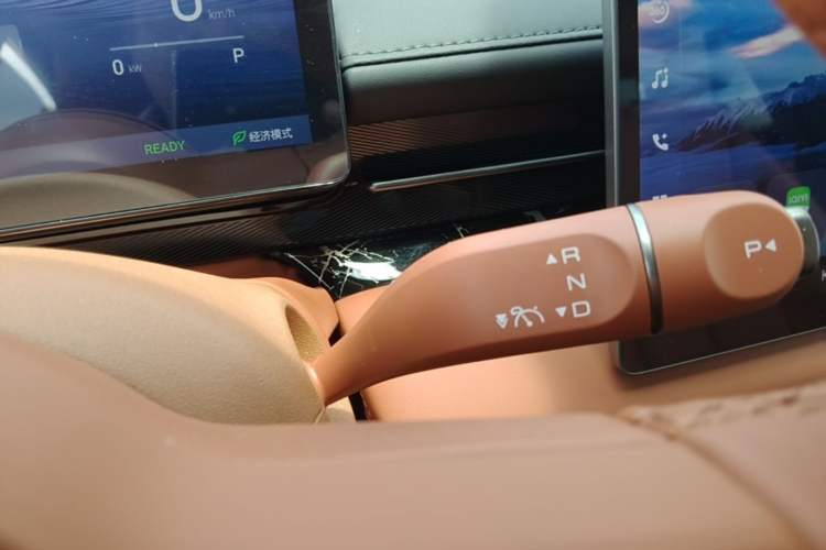 Used Wuling Xingguang 2025 610 km Smart Flagship Version Gear Lever