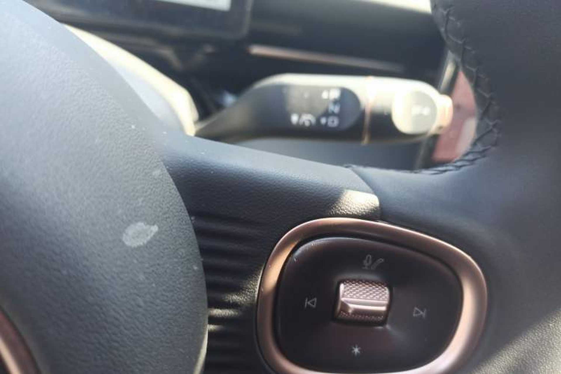 Used Wuling Xingguang 2025 70km Smart Standard Version Gear Lever