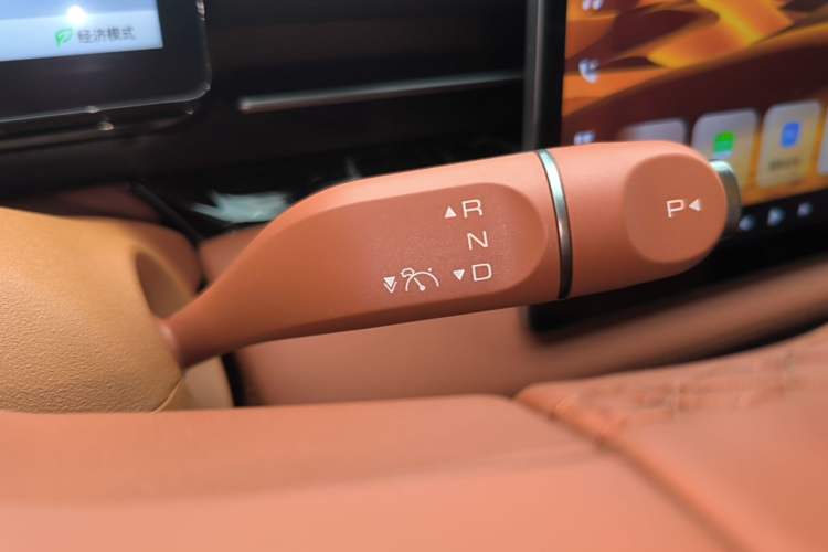 Used Wuling Xingguang 2025 610 km Smart Flagship Version Gear Lever