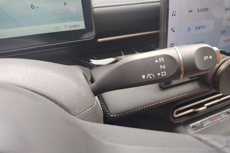 Used Wuling Xingguang 2025 150 km Smart Advanced Version Gear Lever