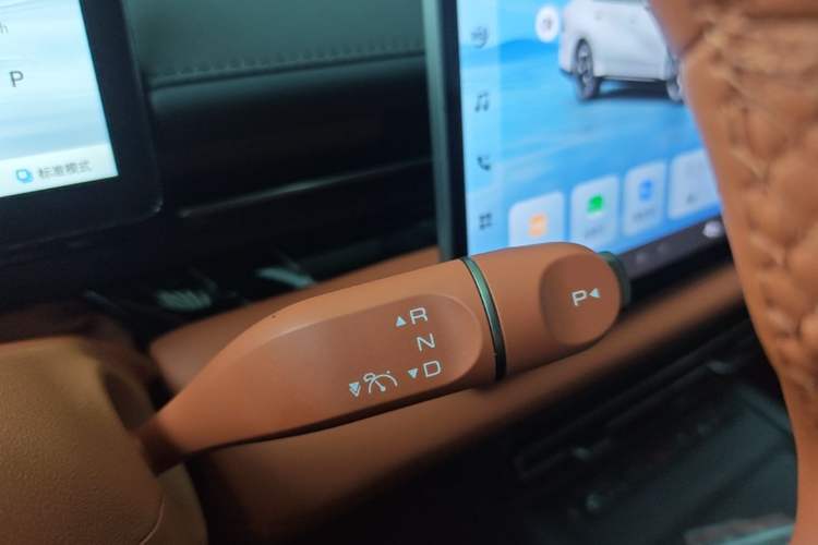 Used Wuling Xingguang 2025 610 km Smart Flagship Version Gear Lever