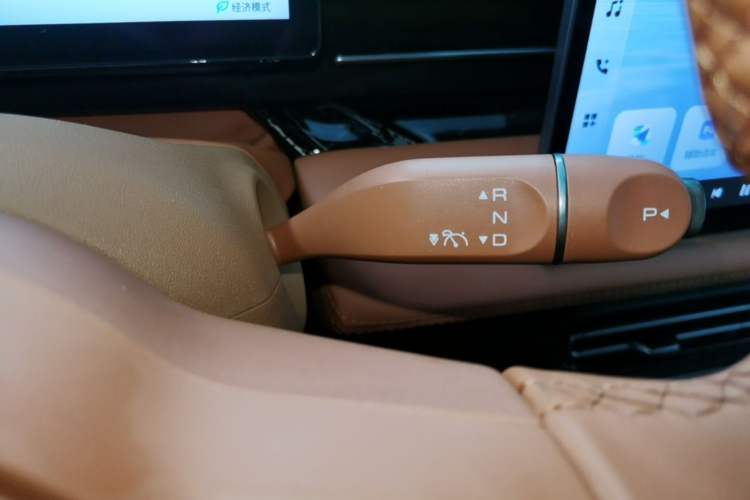 Used Wuling Xingguang 2025 610 km Smart Flagship Version Gear Lever