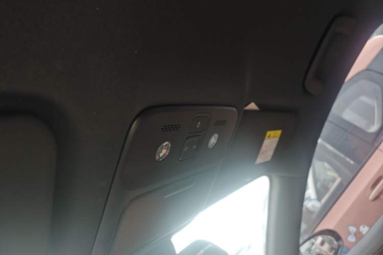 Used Wuling Xingguang 2025 610 km Smart Flagship Version Headliner