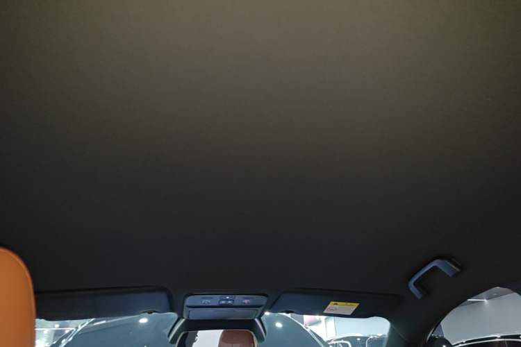 Used Wuling Xingguang 2025 610 km Smart Flagship Version Headliner