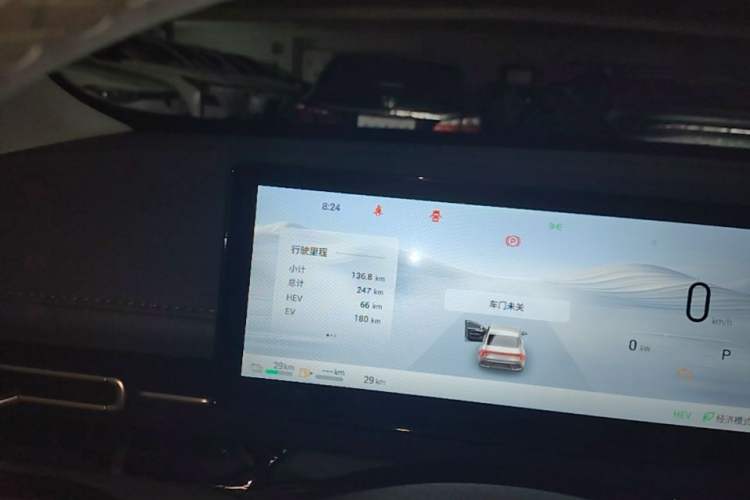 Used Wuling Xingguang 2025 70km Smart Standard Version Instrument Cluster