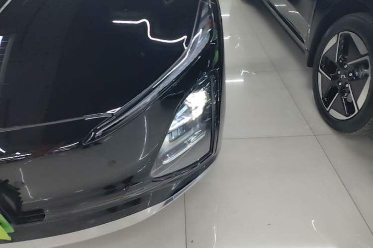 Used Wuling Xingguang 2025 610 km Smart Flagship Version Left Front Headlight