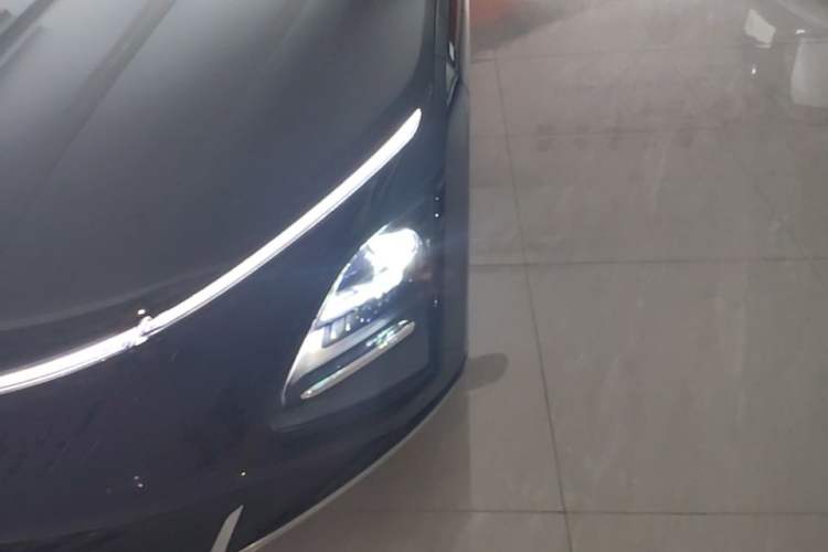 Used Wuling Xingguang 2025 70km Smart Standard Version Left Front Headlight