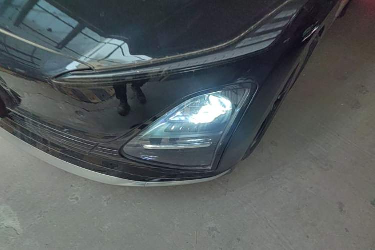 Used Wuling Xingguang 2025 610 km Smart Flagship Version Left Front Headlight