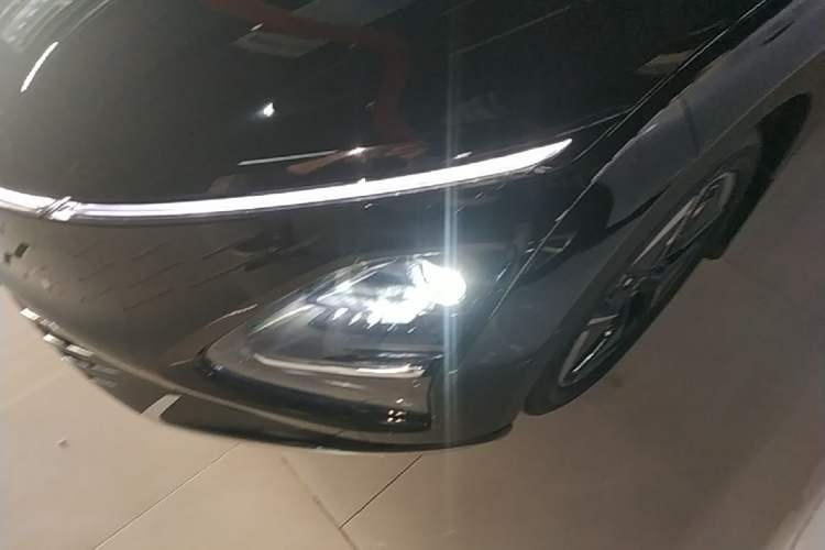 Used Wuling Xingguang 2025 150 km Smart Advanced Version Left Front Headlight