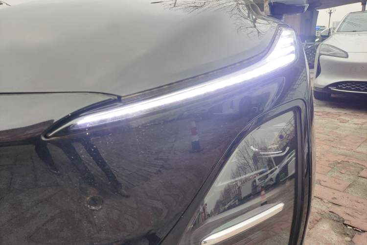 Used Wuling Xingguang 2025 610 km Smart Flagship Version Left Front Headlight
