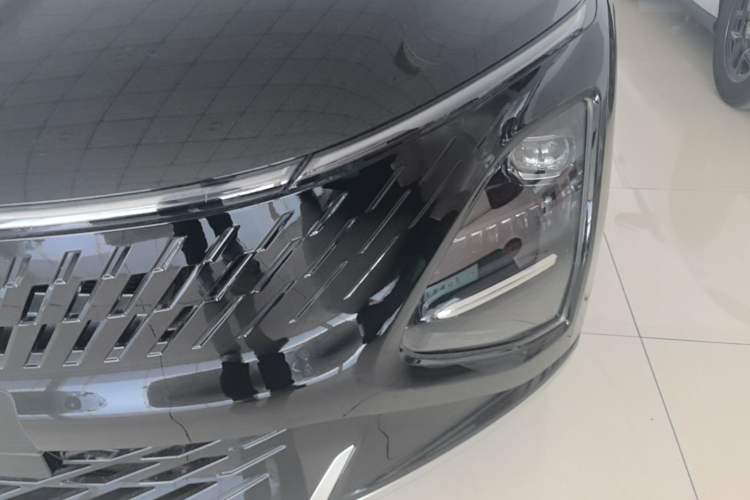 Used Wuling Xingguang 2025 70km Smart Standard Version Left Front Headlight