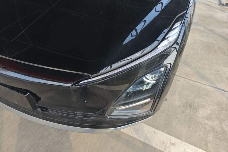 Used Wuling Xingguang 2025 610 km Smart Flagship Version Left Front Headlight