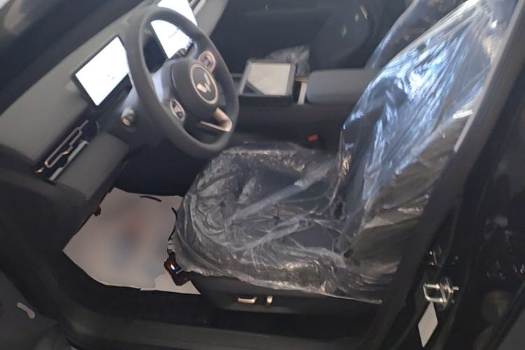 Used Wuling Xingguang 2025 70km Smart Standard Version Left Front Seat
