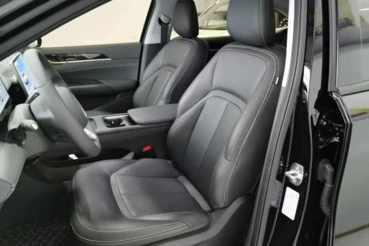 Used Wuling Xingguang 2025 70km Smart Standard Version Left Front Seat