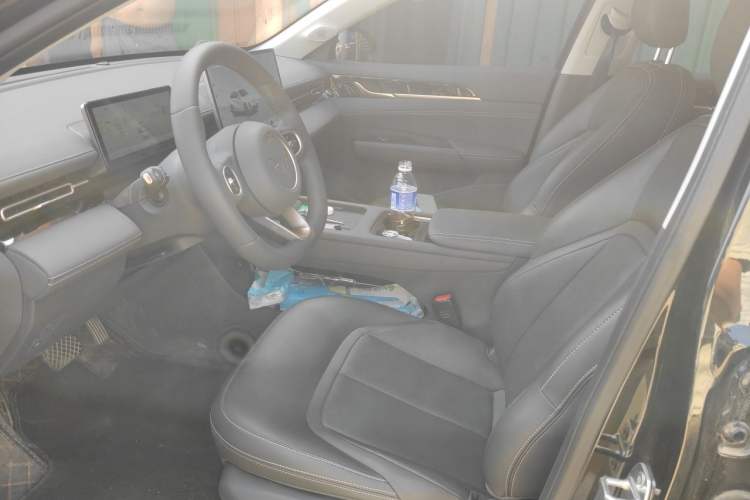 Used Wuling Xingguang 2025 150 km Smart Advanced Version Left Front Seat