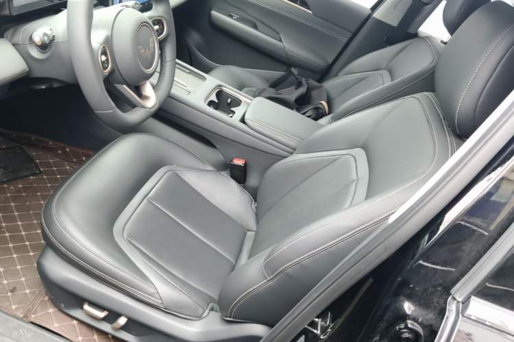Used Wuling Xingguang 2025 150 km Smart Pilot Version Left Front Seat