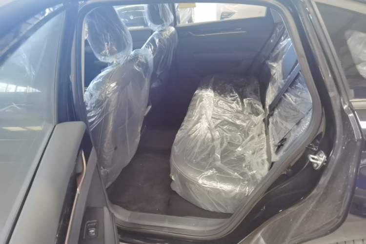 Used Wuling Xingguang 2025 70km Smart Standard Version Left Rear Seat