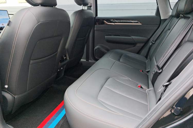 Used Wuling Xingguang 2025 150 km Smart Pilot Version Left Rear Seat