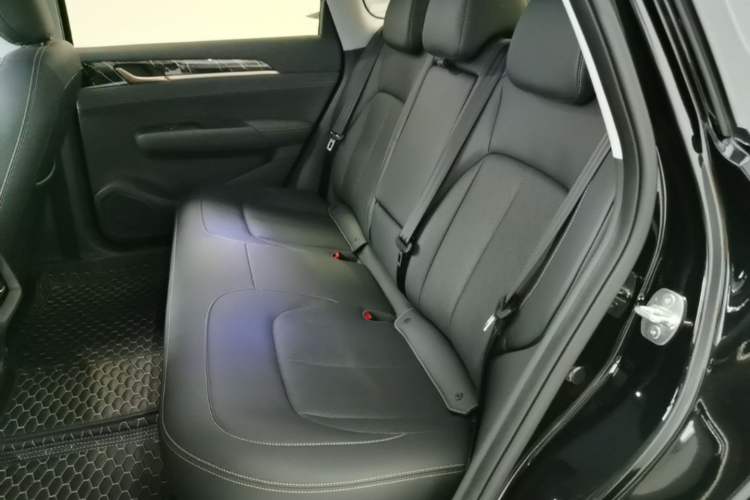 Used Wuling Xingguang 2025 70km Smart Standard Version Left Rear Seat