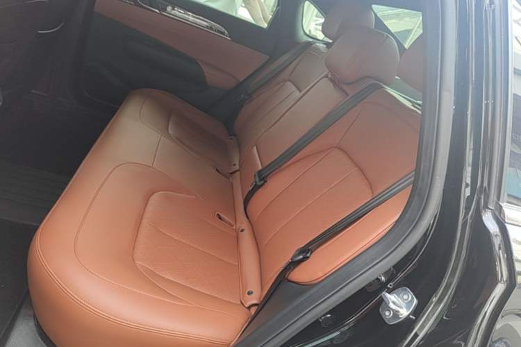 Used Wuling Xingguang 2025 610 km Smart Advanced Version Left Rear Seat