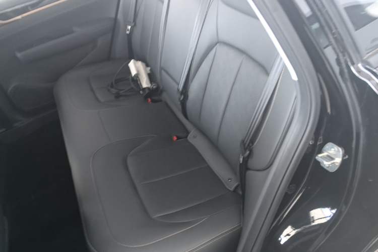 Used Wuling Xingguang 2025 70km Smart Standard Version Left Rear Seat