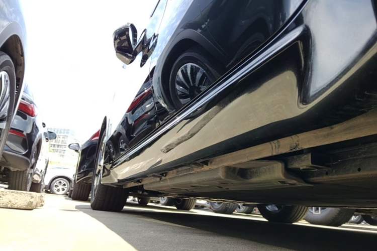 Used Wuling Xingguang 2025 610 km Smart Flagship Version Left Side Sill