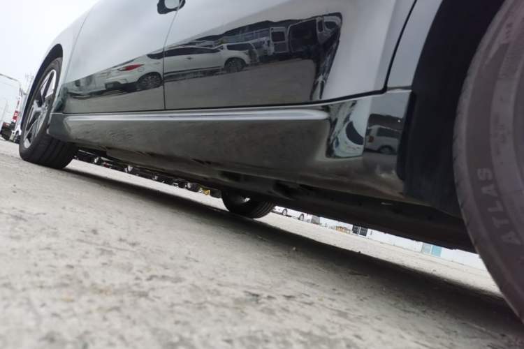 Used Wuling Xingguang 2025 610 km Smart Flagship Version Left Side Sill
