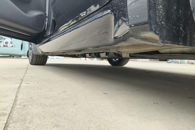 Used Wuling Xingguang 2025 70km Smart Standard Version Left Side Sill