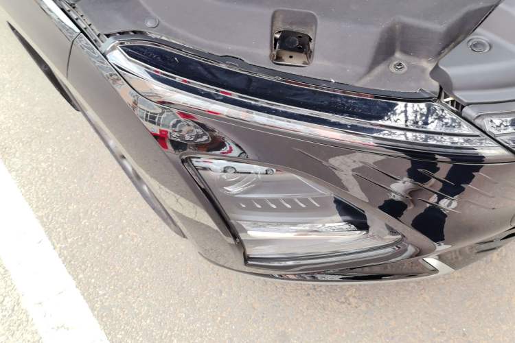 Used Wuling Xingguang 2025 70km Smart Standard Version Right Front Headlight