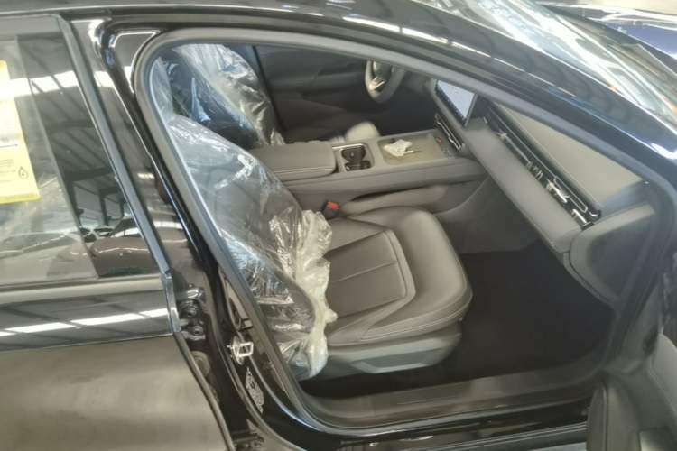 Used Wuling Xingguang 2025 70km Smart Standard Version Right Front Seat