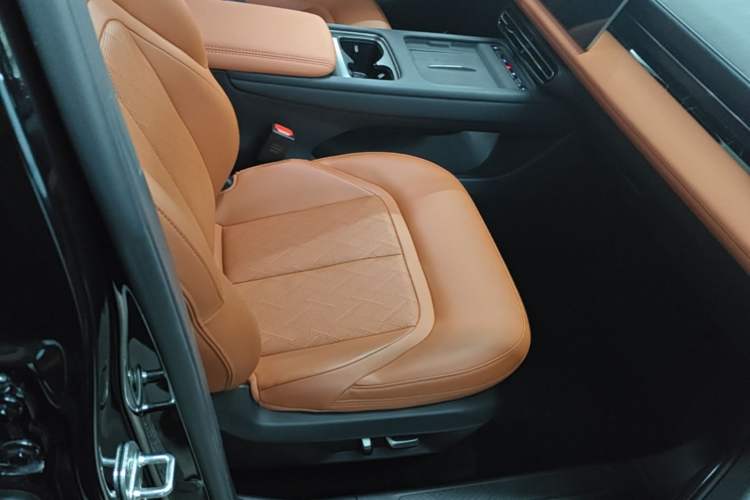 Used Wuling Xingguang 2025 610 km Smart Flagship Version Right Front Seat