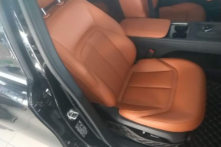Used Wuling Xingguang 2025 610 km Smart Flagship Version Right Front Seat