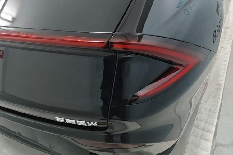 Used Wuling Xingguang 2025 610 km Smart Flagship Version Right Rear Taillight
