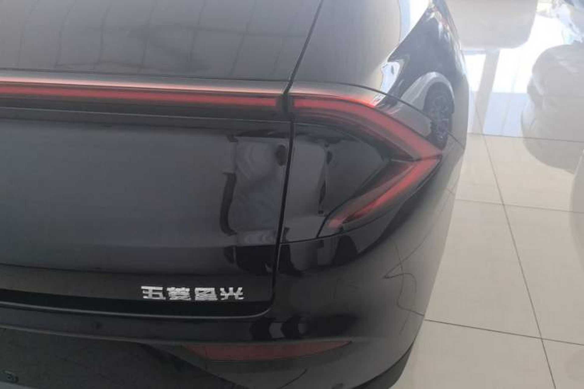 Used Wuling Xingguang 2025 70km Smart Standard Version Right Rear Taillight