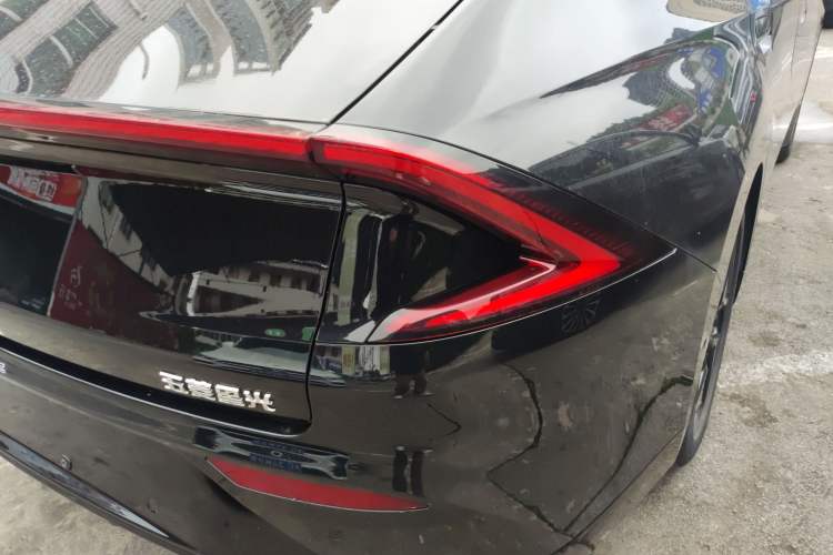 Used Wuling Xingguang 2025 610 km Smart Flagship Version Right Rear Taillight