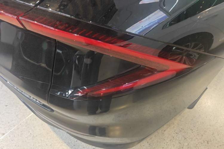 Used Wuling Xingguang 2025 610 km Smart Flagship Version Right Rear Taillight