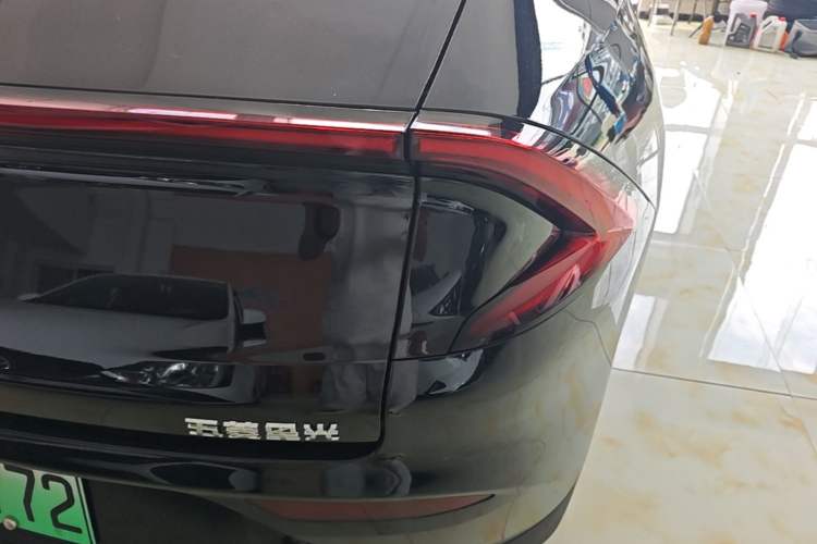 Used Wuling Xingguang 2025 70km Smart Standard Version Right Rear Taillight