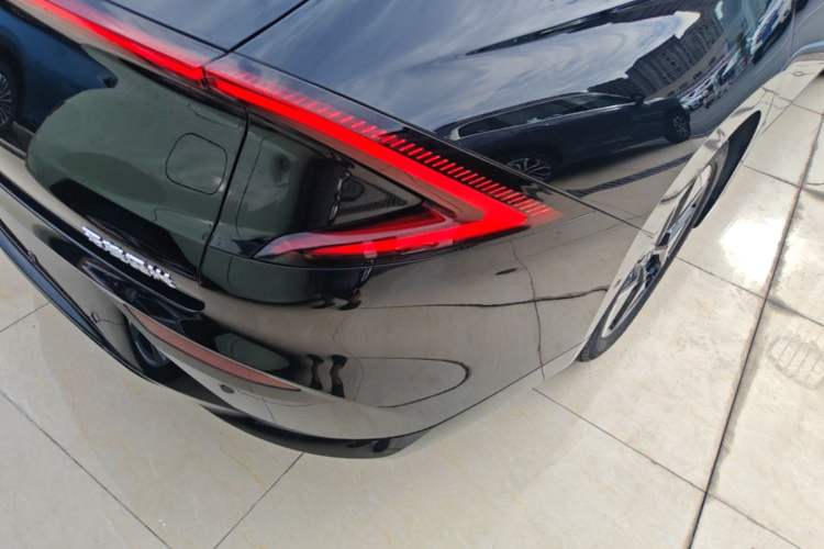 Used Wuling Xingguang 2025 610 km Smart Flagship Version Right Rear Taillight