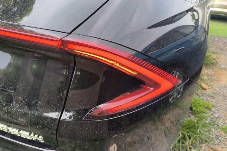 Used Wuling Xingguang 2025 610 km Smart Flagship Version Right Rear Taillight